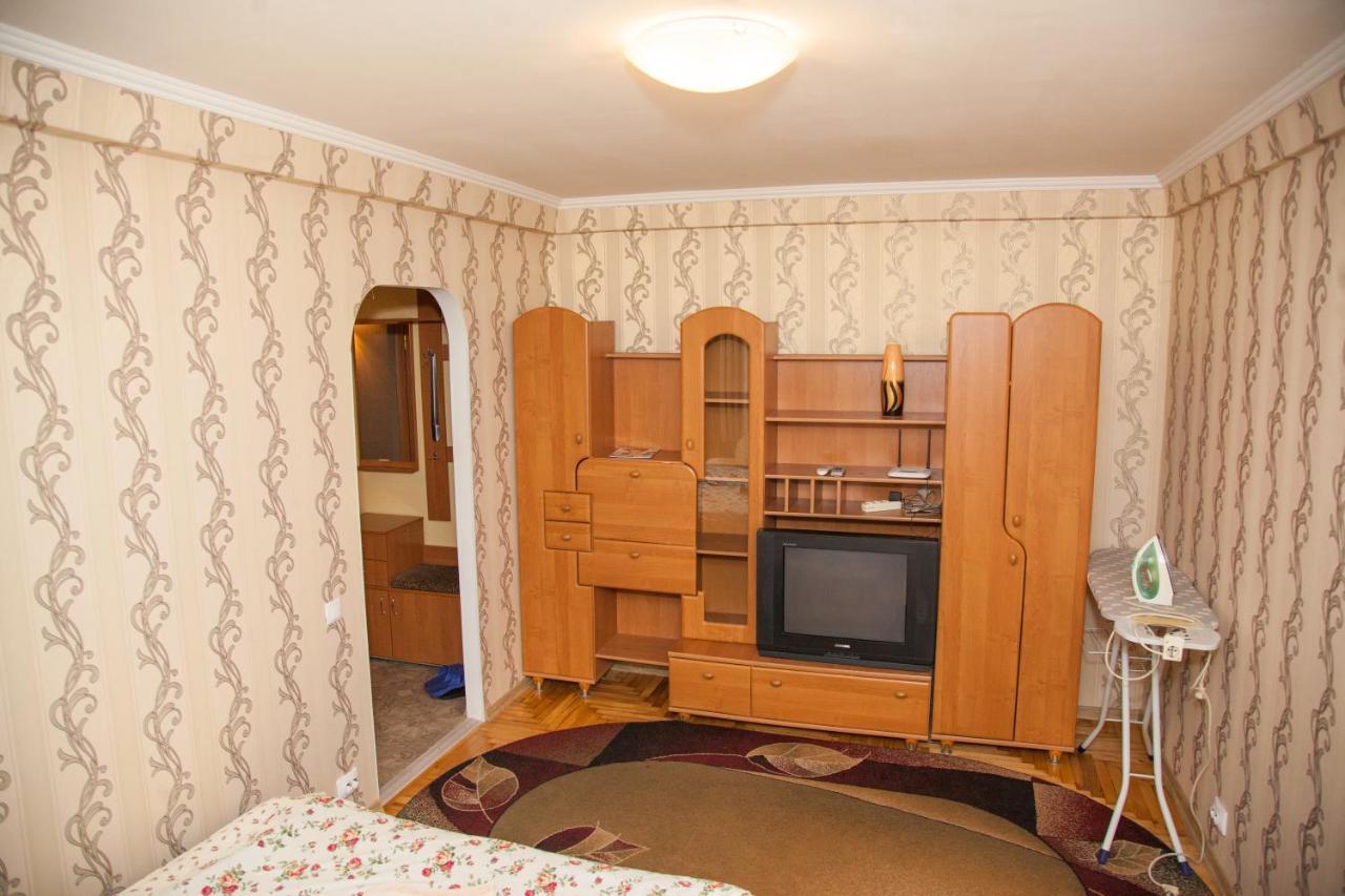 1 Room Apart On Str. Ukrainskaya 34 Zaporizhia Dış mekan fotoğraf
